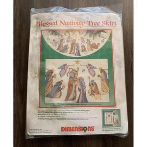 DIMENSIONS CROSS-STITCH CHRISTMAS TREE SKIRT KIT “BLESSED NATIVITY ” Vtg 1989